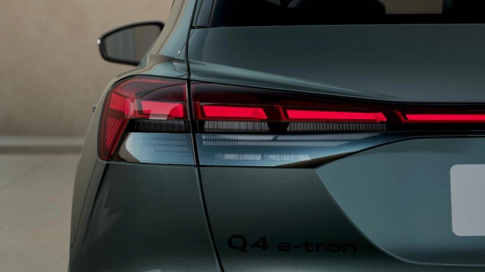 Audi Q4   SUV Business Advanced e-tron performance  210,00 kW