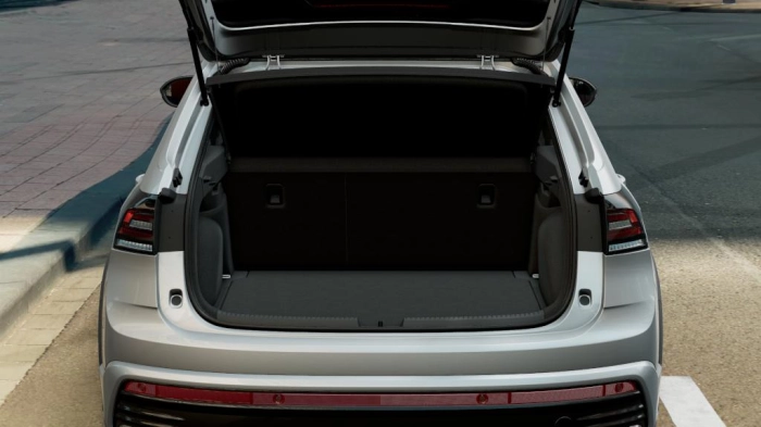 Volkswagen Taigo R-Line Plus 1.0 TSI 85 kW (115 CV) Manuale