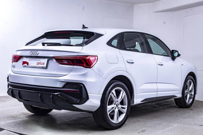 Audi Q3 Sportback  35 2.0 tdi S line edition s-tronic