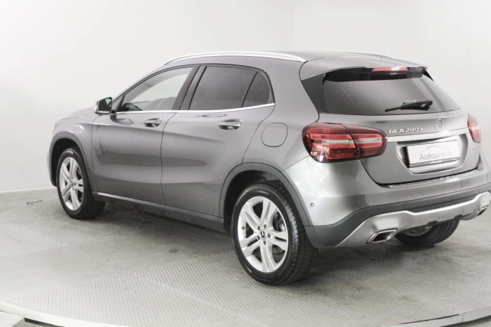 Mercedes-Benz GLA-X156 GLA 200 d Business auto