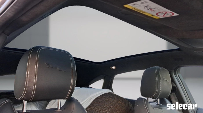 Jaguar E-Pace  2.0d i4 mhev R-Dynamic SE awd 163cv aut
