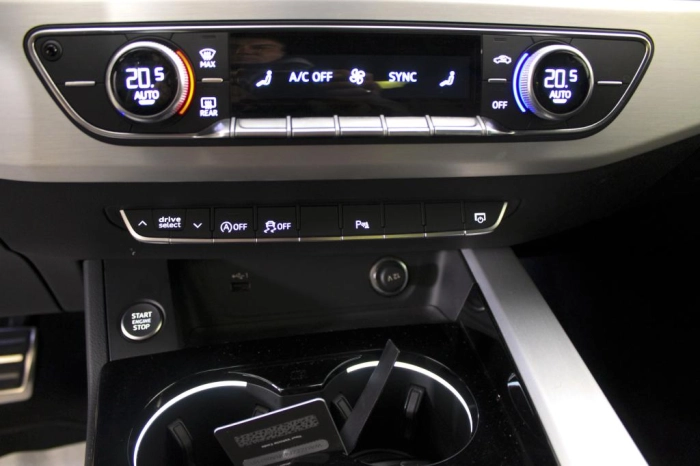 Audi A4 Avant  40 2.0 tdi mhev S line edition quattro 204cv s-tronic