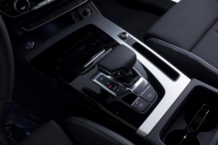 Audi Q5    S line plus 50 TFSI e quattro 220(299) kW(CV) S tronic