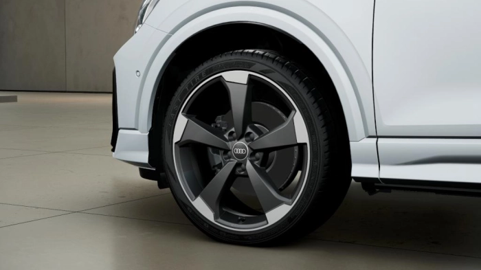 Audi Q2    Identity Black 35 TDI  110(150) kW(CV) S tronic