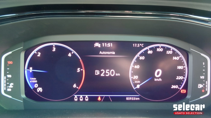 Volkswagen T-Roc  2022 -  2.0 tdi R-Line 115cv