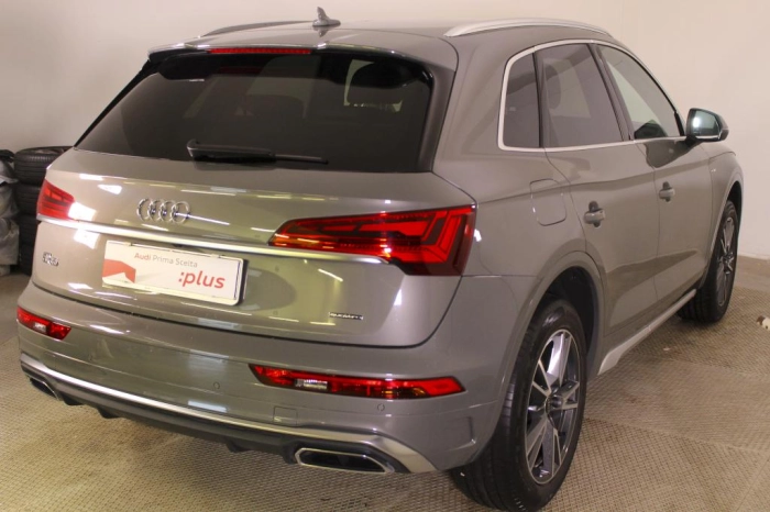 Audi Q5  40 2.0 tdi mhev 12V S line quattro s-tronic