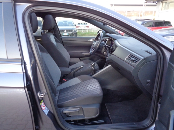 Volkswagen Taigo 1.0 tsi R-Line 110cv