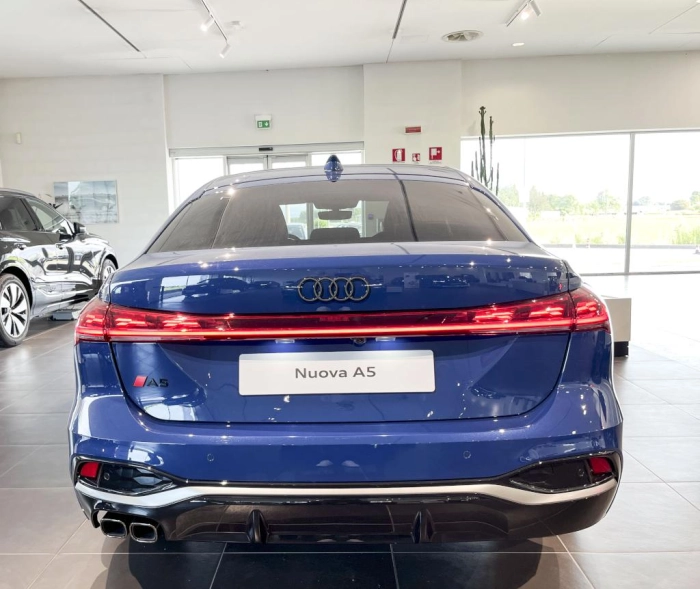 Audi A5 Sedan   Sedan  TDI quattro 150 kW S tronic