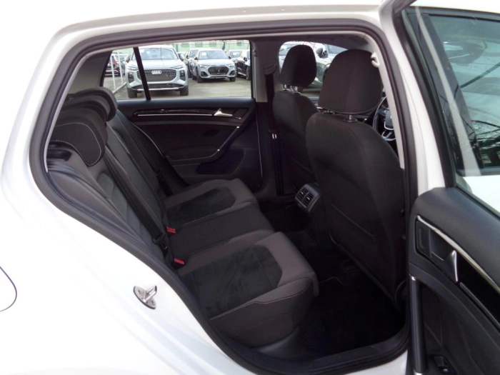 Volkswagen Golf  5p 1.6 tdi Executive 115cv