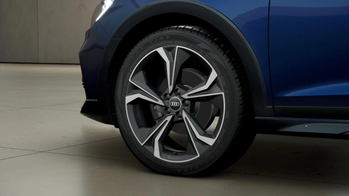 Audi A1 Allstreet   Identity Contrast 30 TFSI  85(116) kW(CV) S tronic