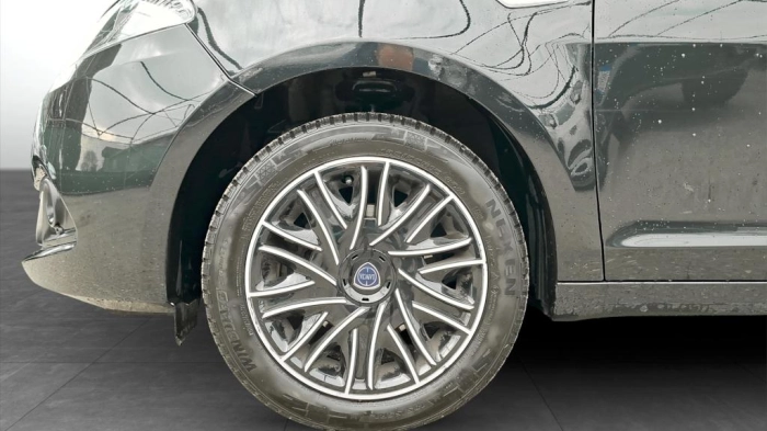 Lancia Ypsilon  1.0 firefly hybrid Gold s&s 70cv