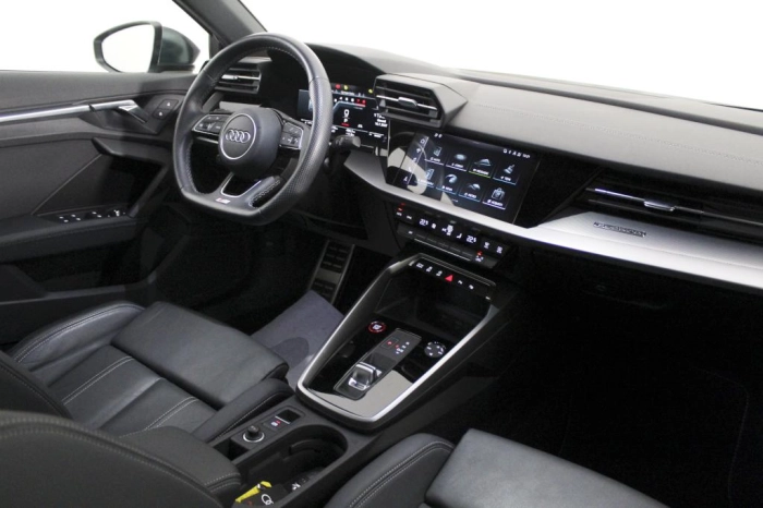 Audi S3  Sportback 2.0 tfsi quattro s-troni