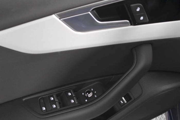 Audi A4 Avant   S line edition 40 TDI quattro 150(204) kW(CV) S tronic