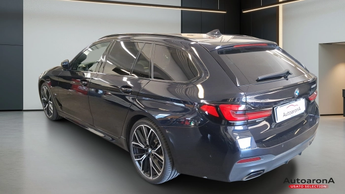BMW Serie 540d Touring mhev 48V xdrive 