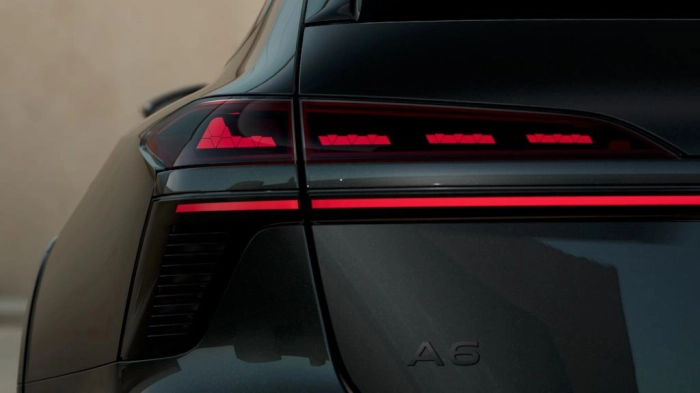Audi allroad  A6  Business e-hybrid quattro 270 kW S tronic