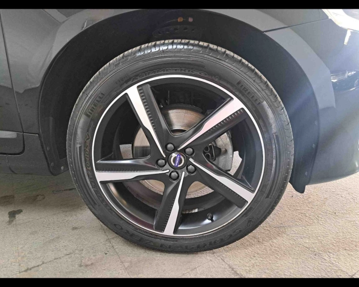 Volvo XC60  2.0 d4 R-design Kinetic 190cv geartronic