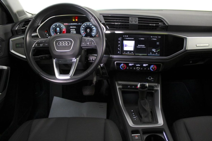 Audi Q3  35 2.0 tdi Business Advanced s-tronic