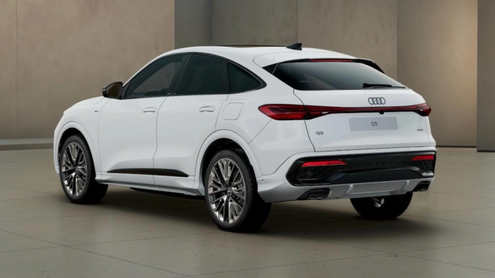 Audi Q5 Sportback   Sportback S line edition e-hybrid quattro 220 kW S tronic