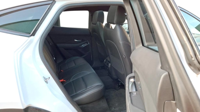 Jaguar E-Pace  2.0d i4 mhev R-Dynamic Black awd 163cv 