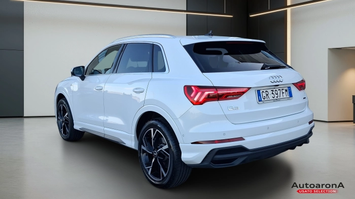 Audi Q3  40 2.0 tfsi S line edition quattro s-tronic