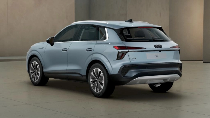 Audi Q3  SUV Business Advanced e-hybrid  200 kW S tronic