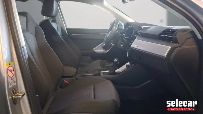 Audi Q3  40 2.0 tfsi Business Advanced quattro s-tron