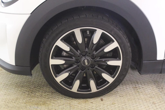 MINI IV   -  Cabrio 1.5 Cooper Resolute auto
