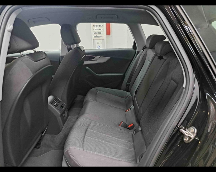 Audi A4 Avant  35 2.0 tdi mhev Business Advanced 163cv s-tronic