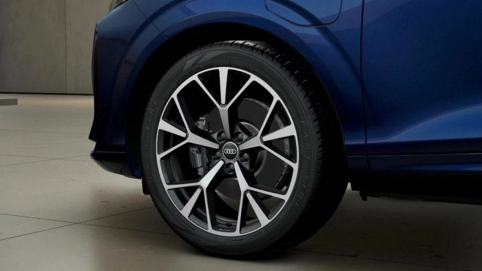 Audi Q3  SUV S line edition e-hybrid  200 kW S tronic