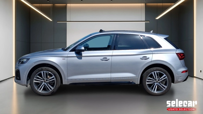 Audi Q5  40 2.0 tdi mhev 12V S line Plus quattro s-tr