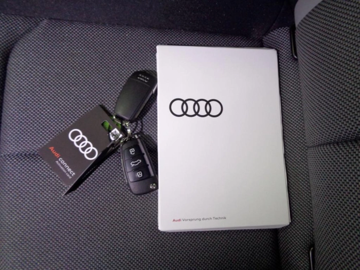 Audi Q2  35 2.0 tdi S line edition s-tronic