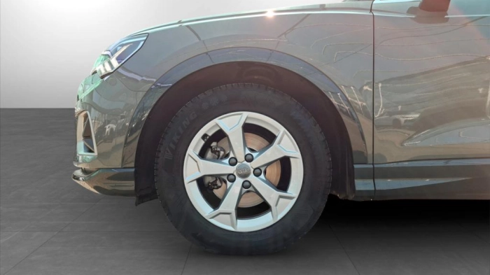 Audi Q3  35 2.0 tdi Business Advanced s-tronic