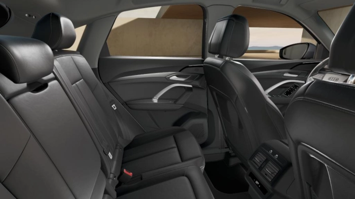 Audi Q5 Sportback   Sportback Business Advanced e-hybrid quattro 220 kW S tronic