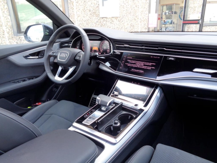 Audi Q8 I 2024 -  3.0 tfsi e S line edition quattro 394cv tiptr