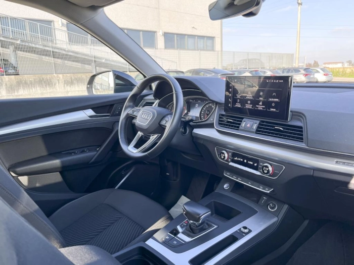 Audi Q5  40 2.0 tdi mhev 12V Business quattro s-tronic