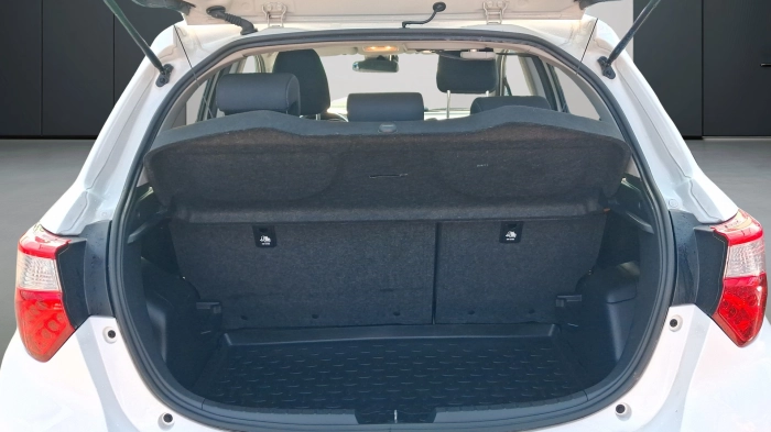 Toyota Yaris  5p 1.5h Active