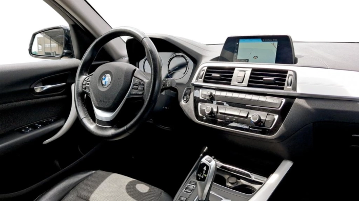 BMW Serie 118d 5p Urban auto