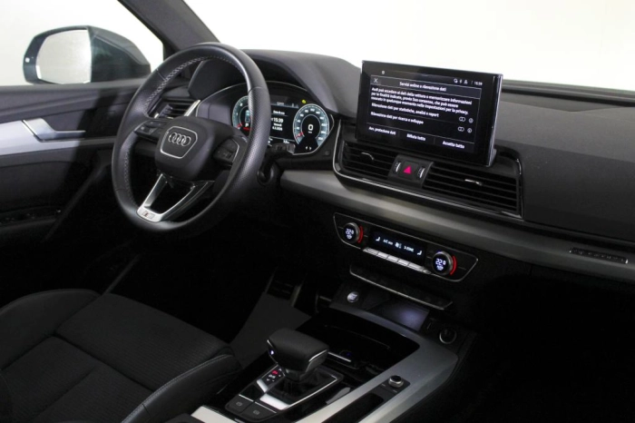 Audi Q5  40 2.0 tdi mhev 12V S line quattro s-tronic