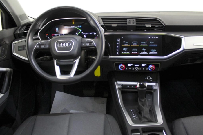 Audi Q3  35 2.0 tdi Business Advanced s-tronic