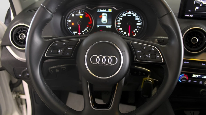 Audi Q2  30 2.0 tdi Business s-tronic