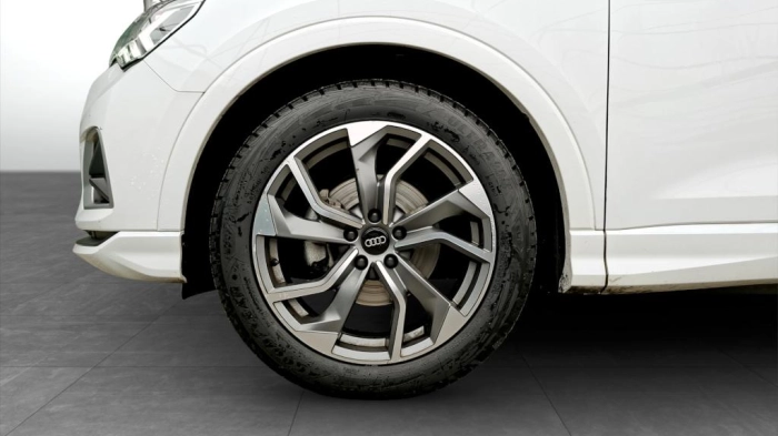 Audi Q3  35 1.5 tfsi mhev Business Advanced s-tronic