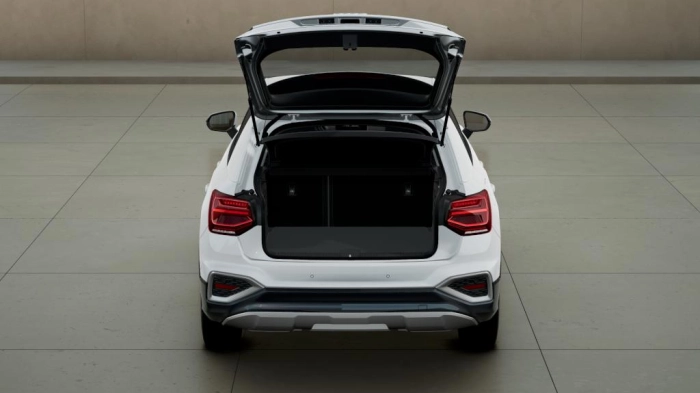 Audi Q2    Business Advanced 30 TFSI  85(116) kW(CV) 6-marce