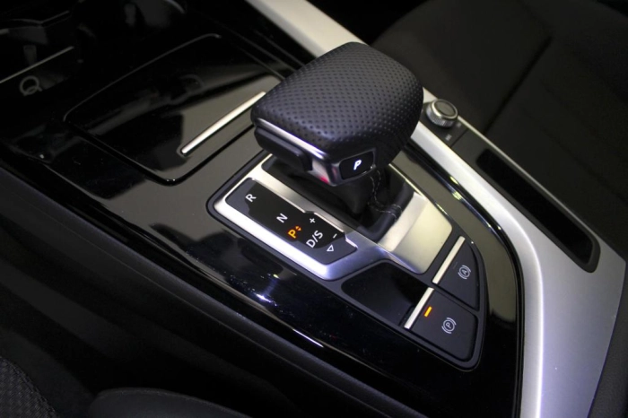 Audi A4 Avant  40 2.0 tdi mhev S line edition quattro 204cv s-tronic