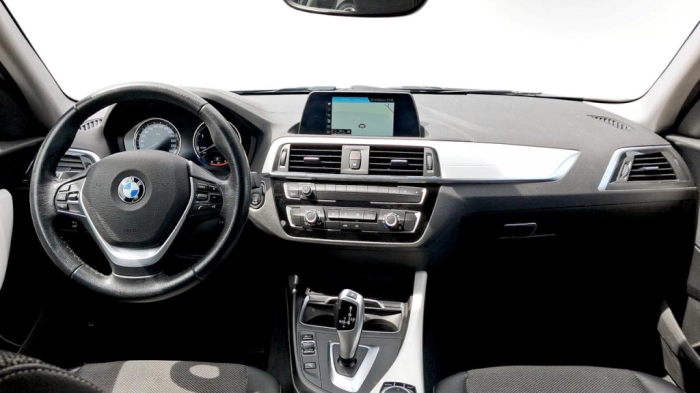 BMW Serie 118d 5p Urban auto
