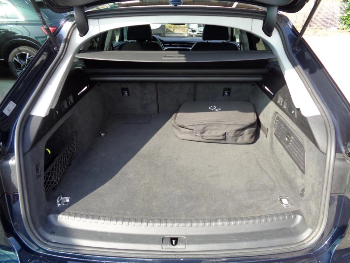 Audi A6 Avant  55 2.0 tfsi e S line plus quattro