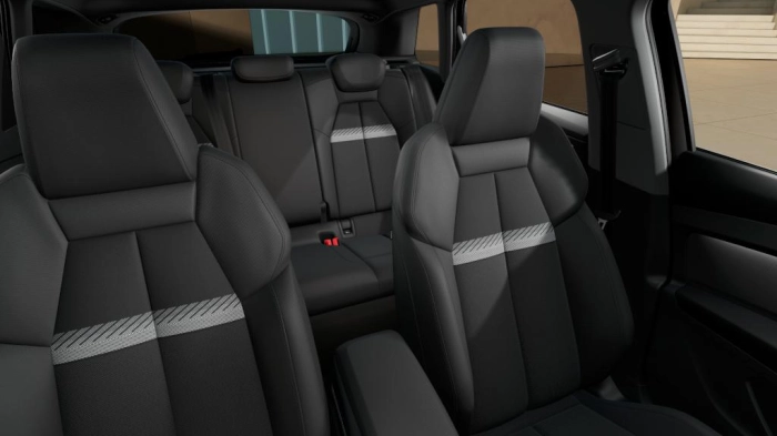 Audi Q4   SUV Custom edition e-tron  150,00 kW