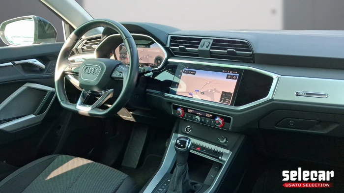 Audi Q3  35 2.0 tdi Business Advanced s-tronic