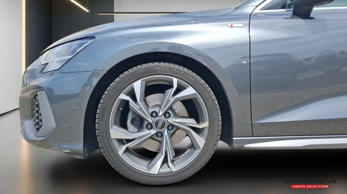 Audi A3 Sportback  40 2.0 tdi S line editio