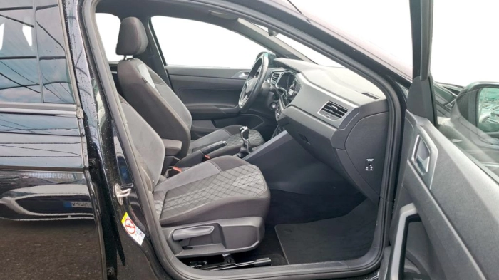 Volkswagen Taigo 1.0 tsi R-Line 110cv