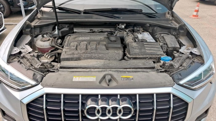 Audi Q3  35 2.0 tdi S line edition s-tronic